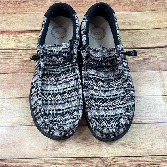 Hey Dude Other - Men’s Hey Dudes Wally Dakota Aztec print size 11